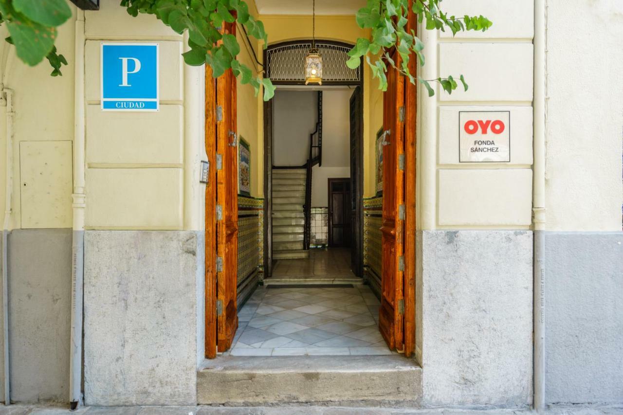Oyo Fonda Sanchez Hotell Granada Eksteriør bilde