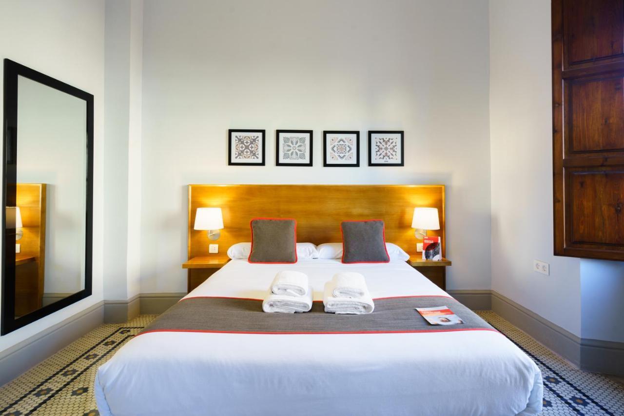 Oyo Fonda Sanchez Hotell Granada Eksteriør bilde