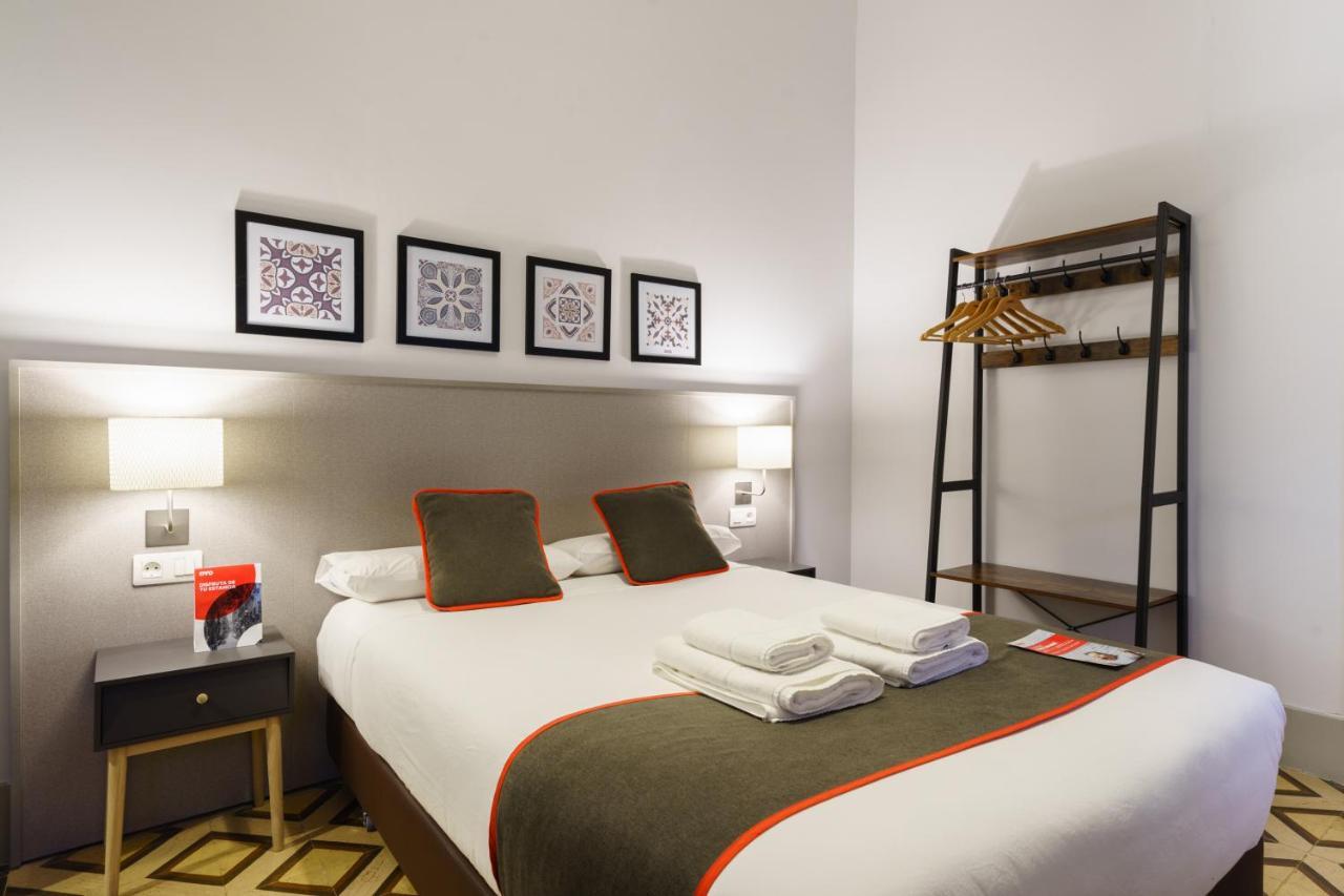 Oyo Fonda Sanchez Hotell Granada Eksteriør bilde