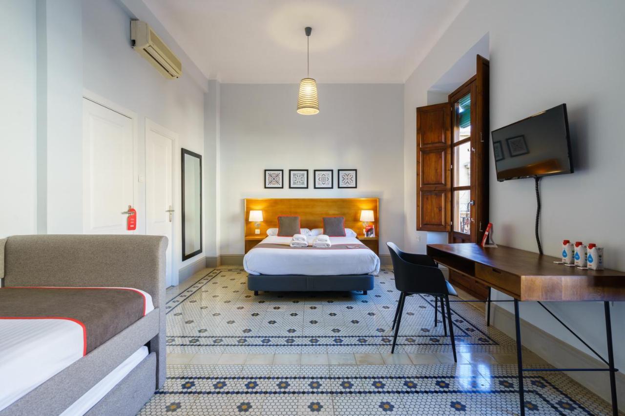 Oyo Fonda Sanchez Hotell Granada Eksteriør bilde